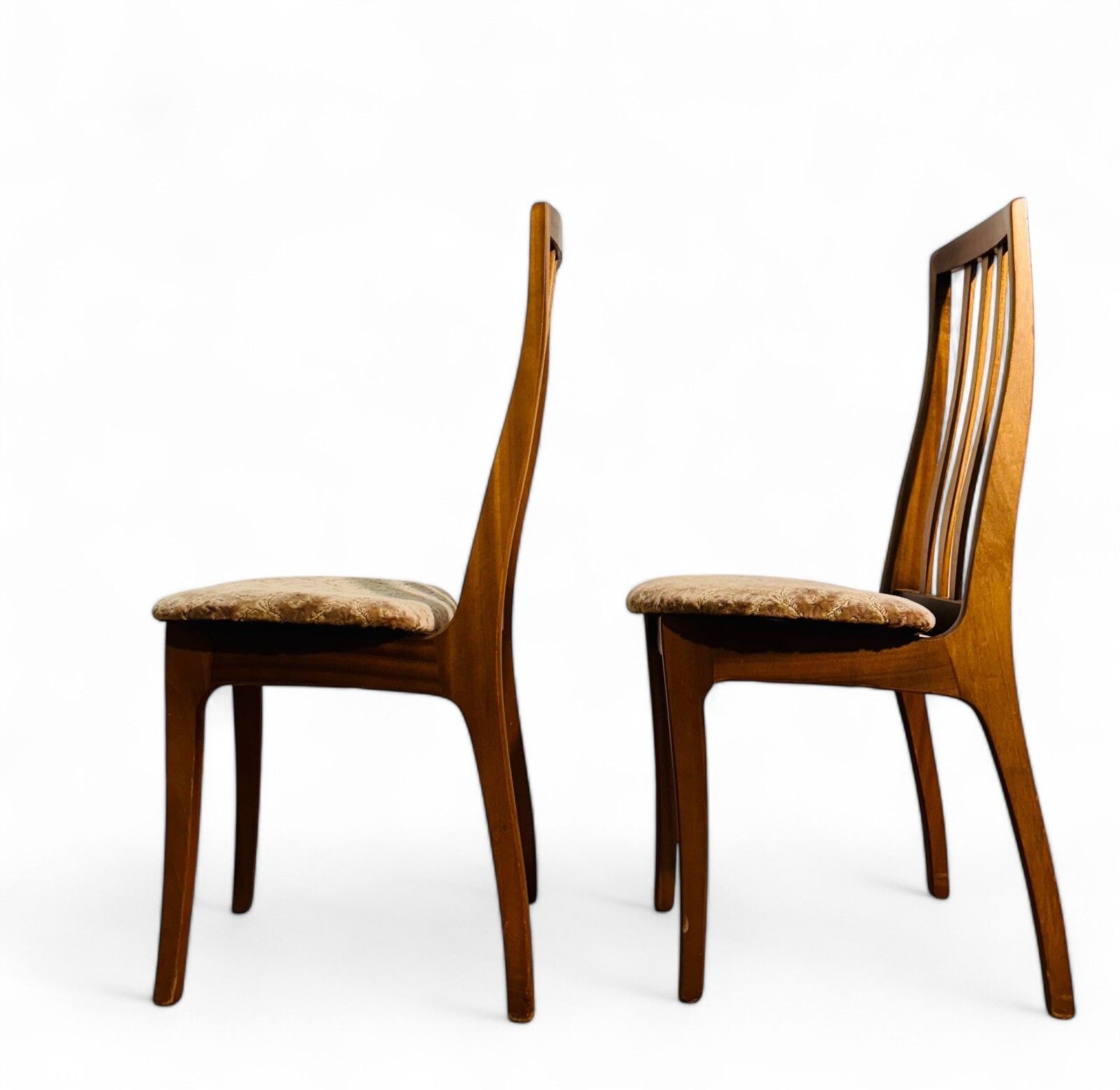 photo vinterior Sutcliffe Todmorden Dining Table And Chairs Teak Surf Board Surface Mid Century