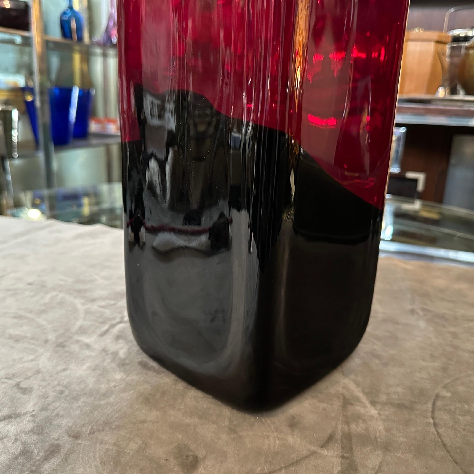 photo for sale 1980s Modern Red And Black Murano Glass Vase By Carlo Moretti