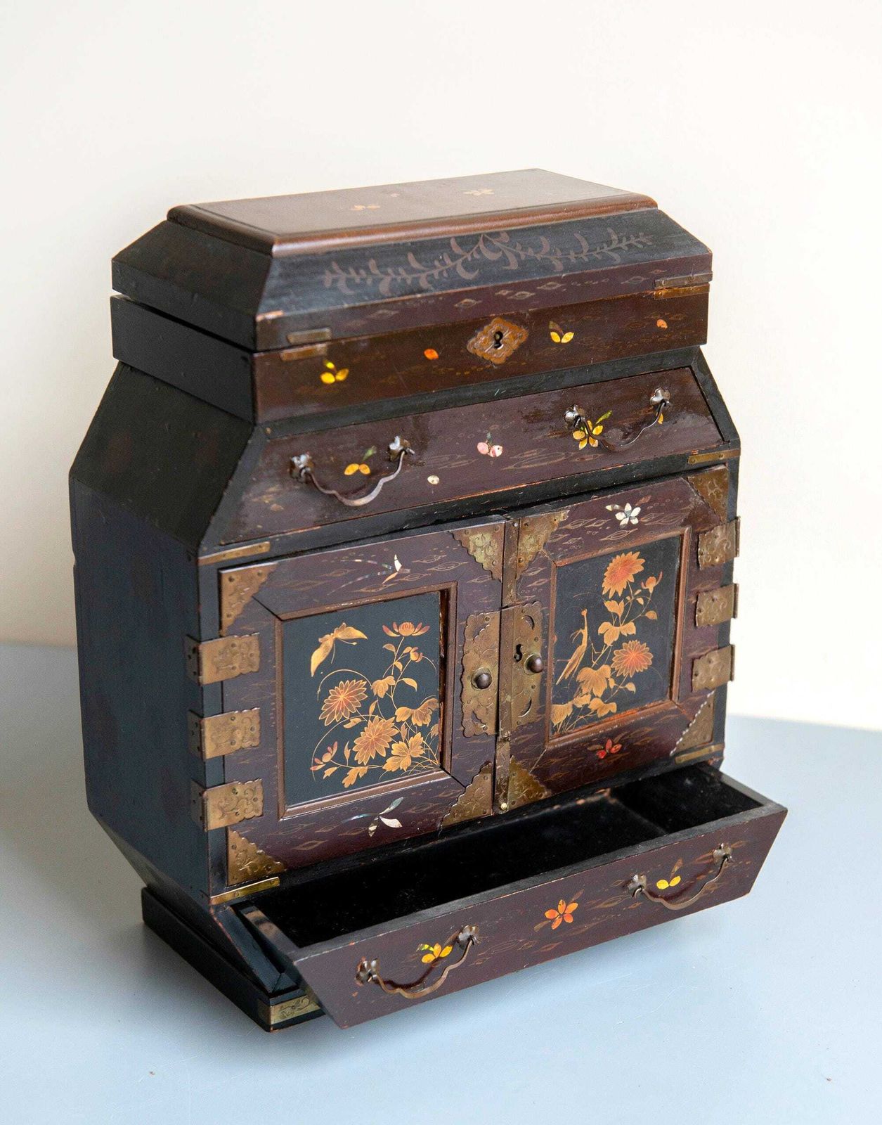 Antique Japanese Cabinet – Meiji Period Lacquered Storage Box – Hand Painted Oriental Chest Of Drawers – Asian Jewelry Box photo 299.0
