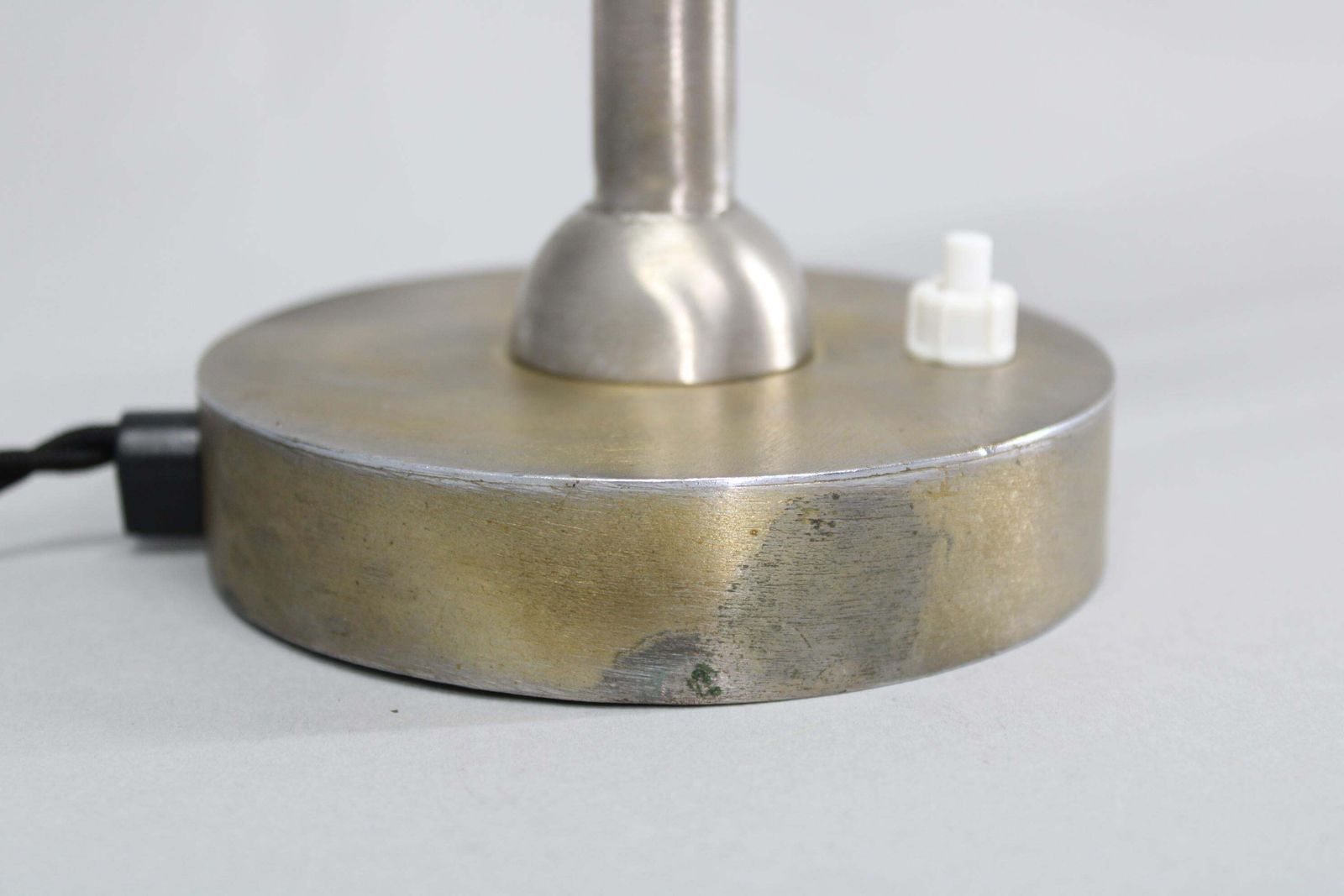1930s Secession Brass And Glass Desk Lamp, Czechoslovakia photo vinterior