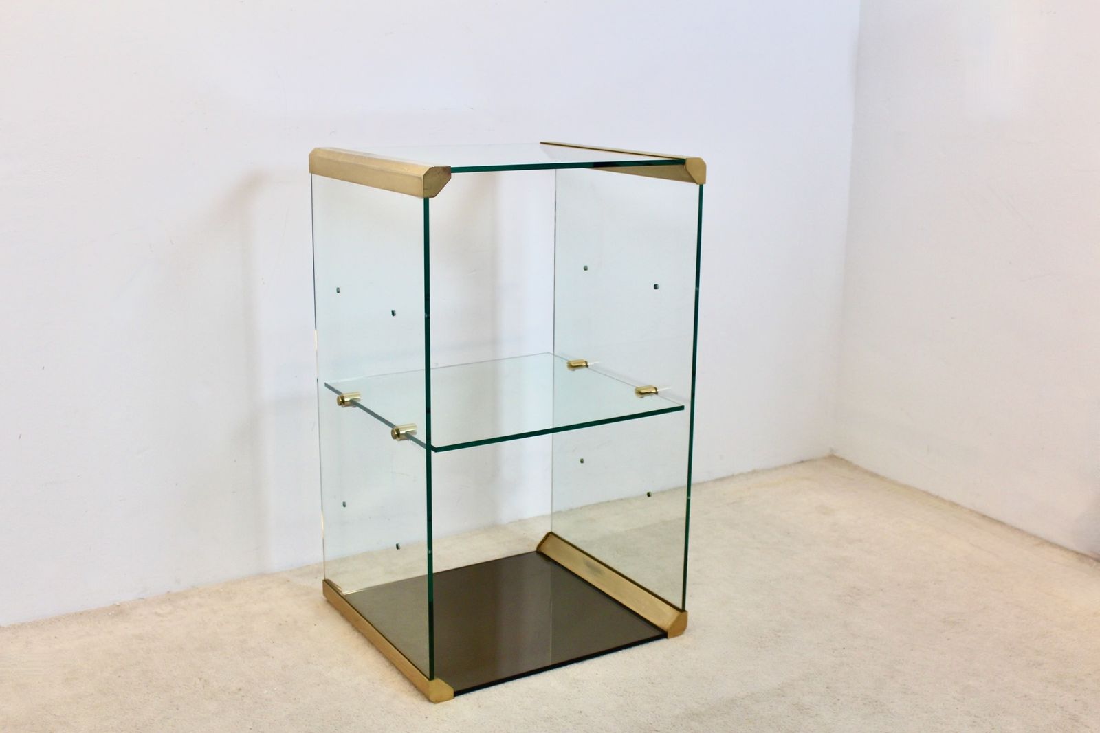 Pierangelo Gallotti For Gallotti & Radice Glass And Brass Side Table, Italy, 1970s