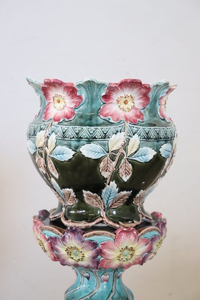 photo vinterior Art Nouevau Ceramic Vase With Column