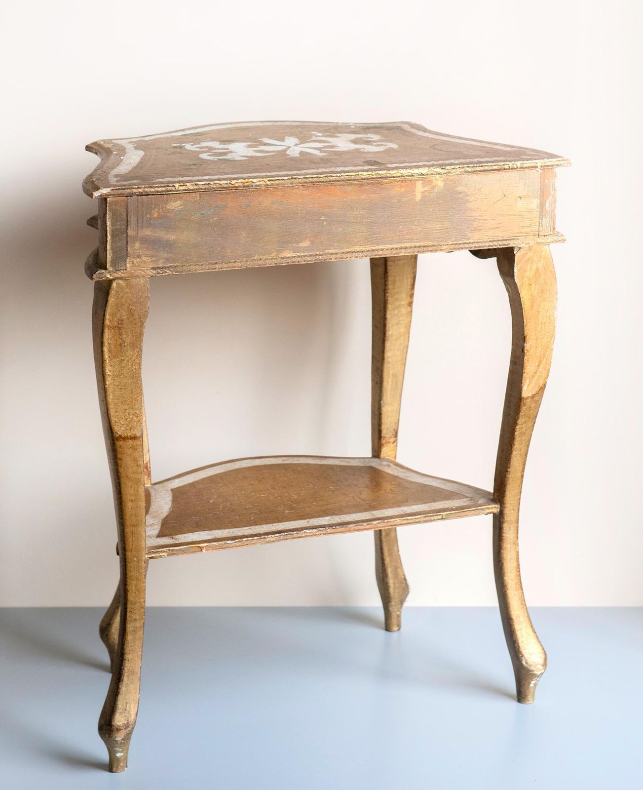 Furniture Florentine Giltwood End Table – Italian 1960s Vintage – Gold Nightstand Or Console Mid Century Modern photo