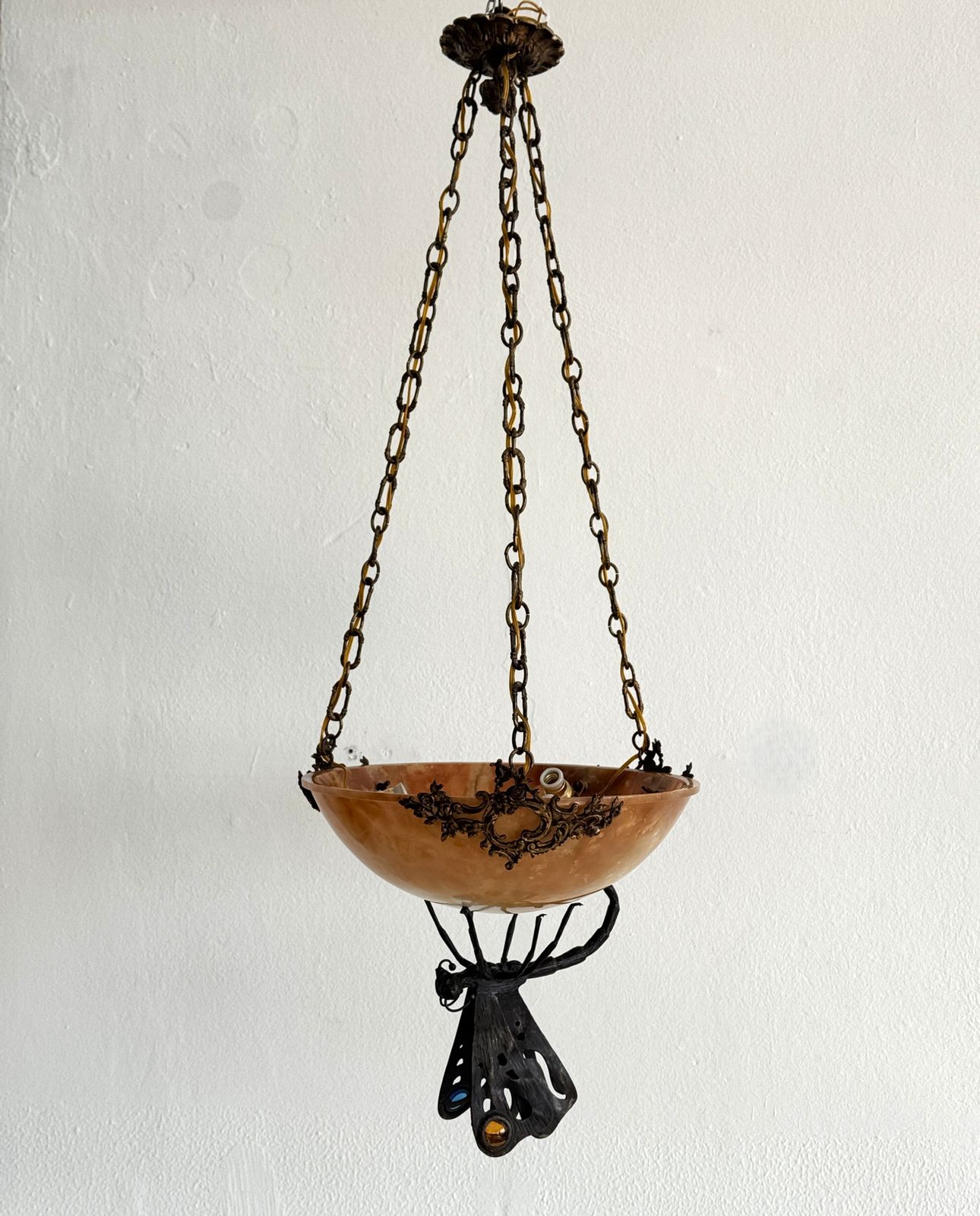 photo vinterior Italian Art Deco Alabaster Chandelier With Wrough Iron Dagonfly And Chain