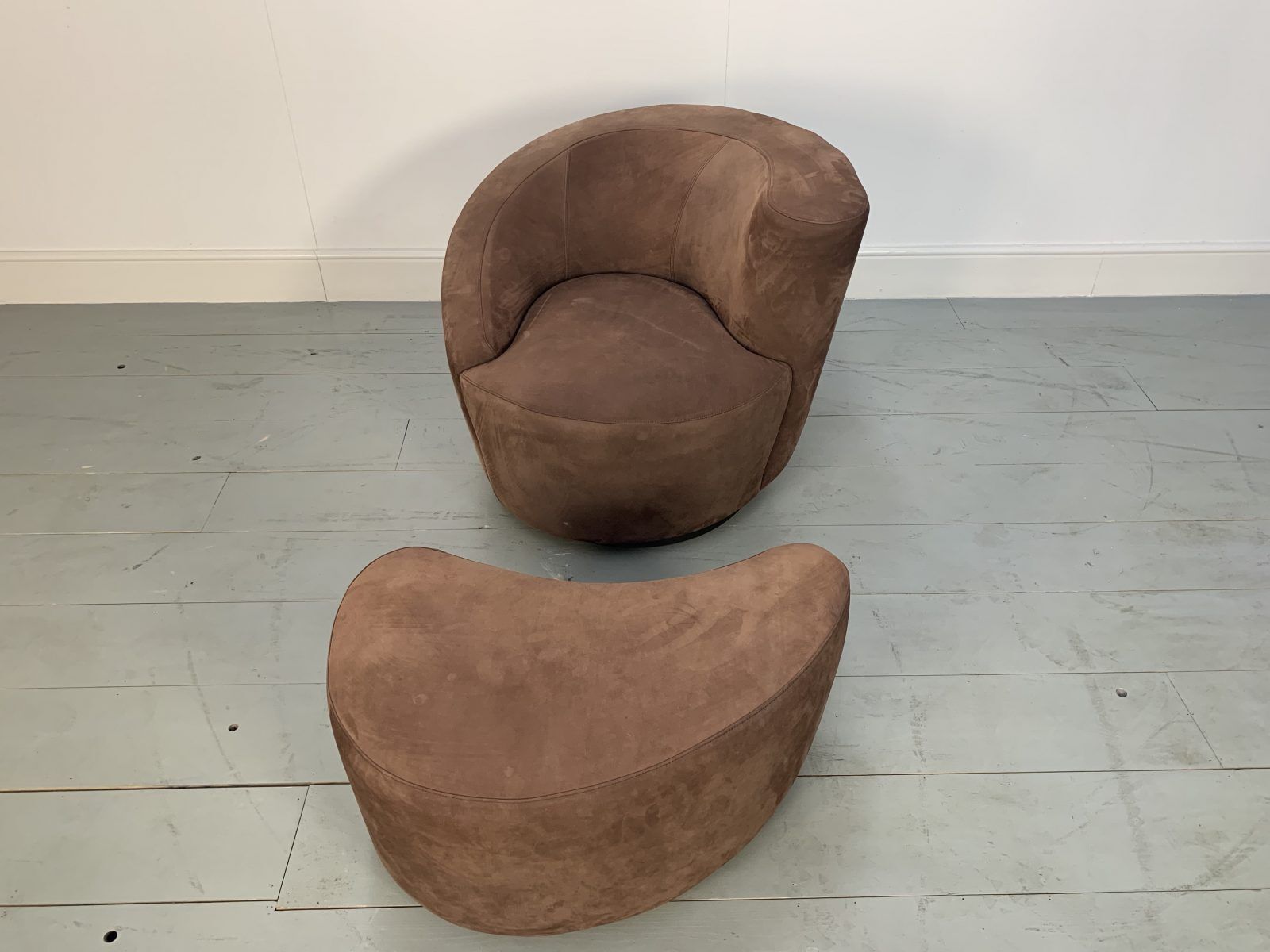 Superb Vladimir Kagan “Nautilus” Corkscrew Armchair And Footstool In Brown Ultra photo vinterior