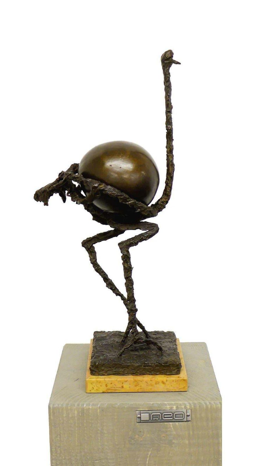 Bronze Sculpture – The Ostrich – Salvador Dalí photo Art