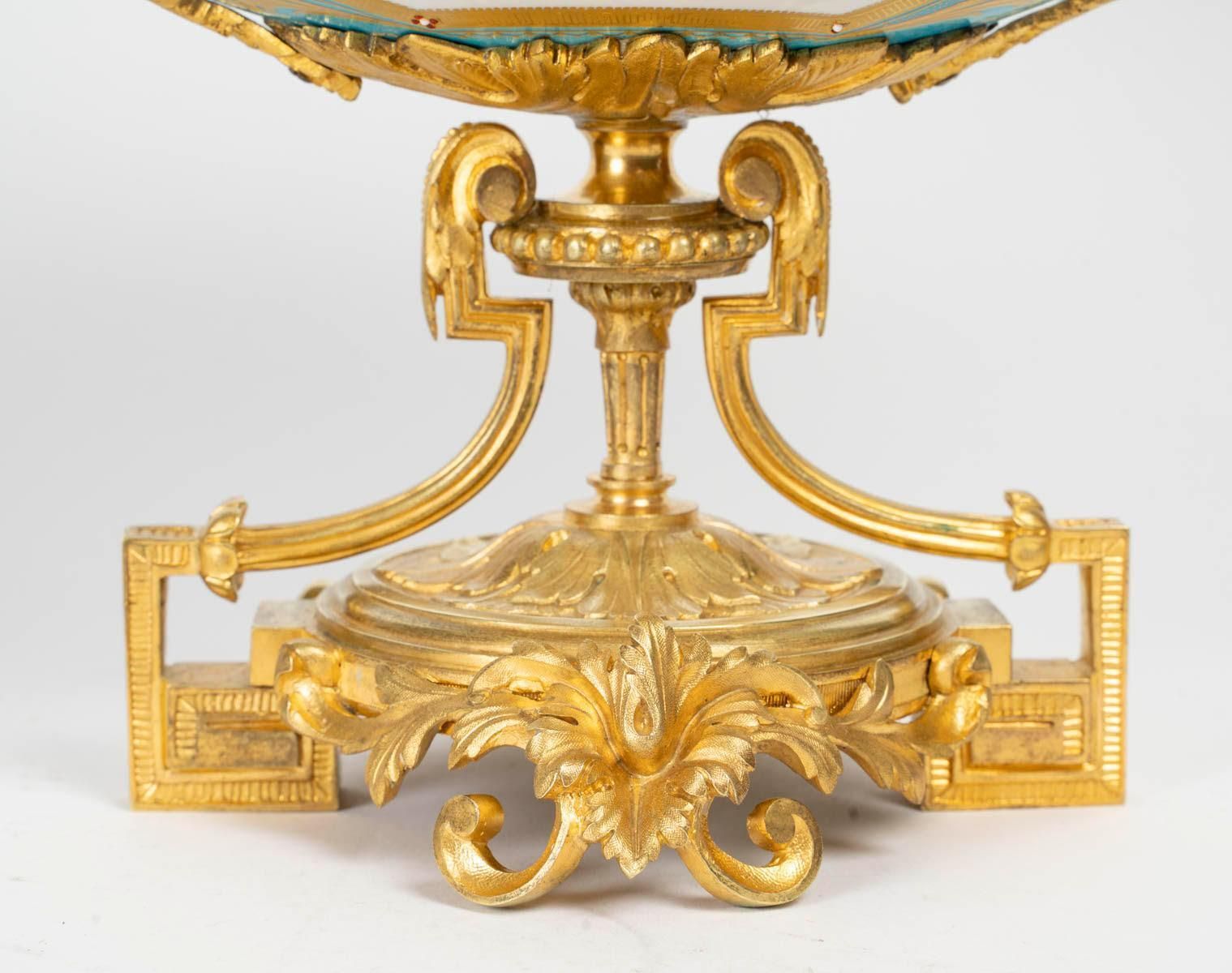Painted Porcelain And Gilded Bronze Bowl, Napoleon III Period, 19th Century. photo vintage