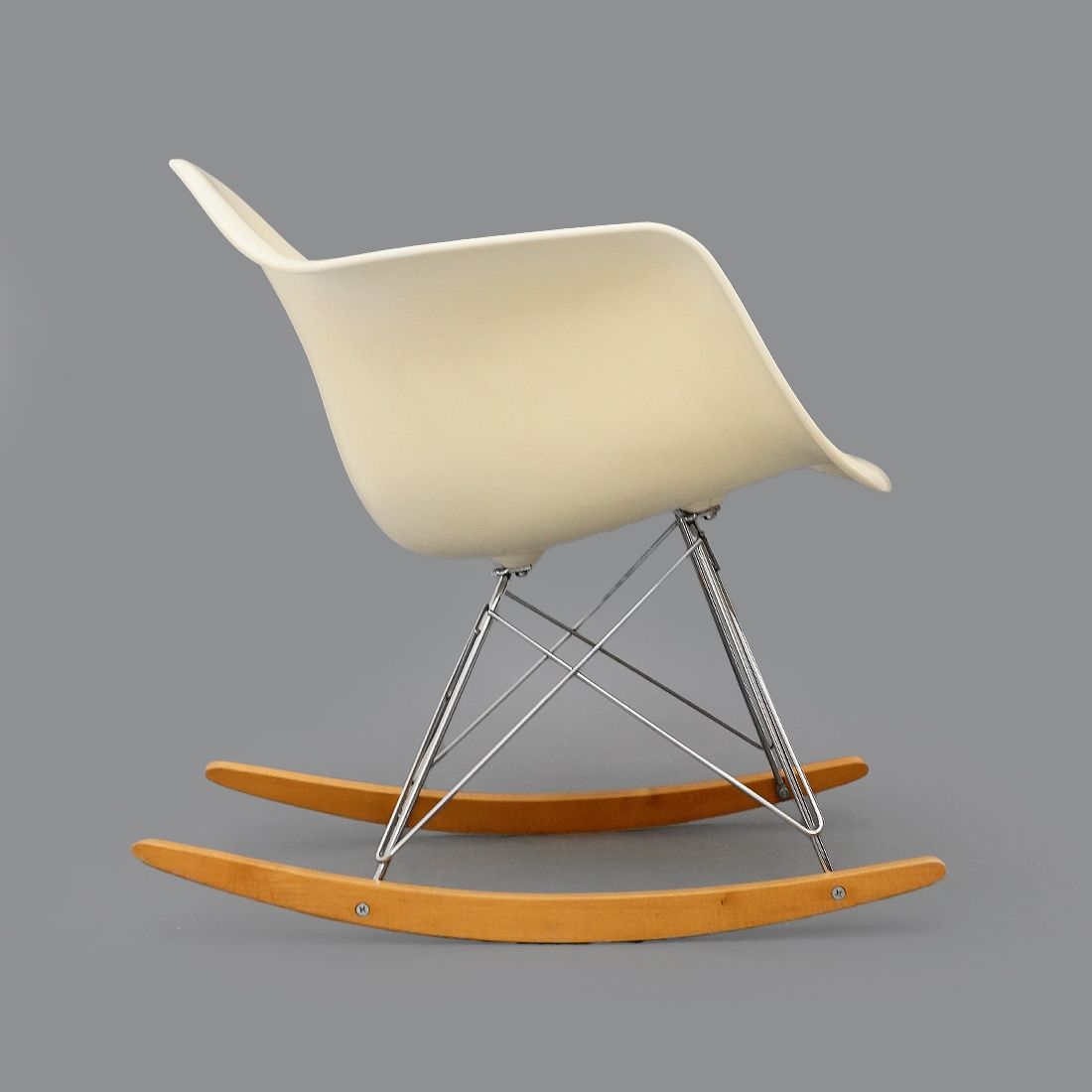 “Rar” Rocking Chair By Charles & Ray Eames For Vitra, 1950s photo buy