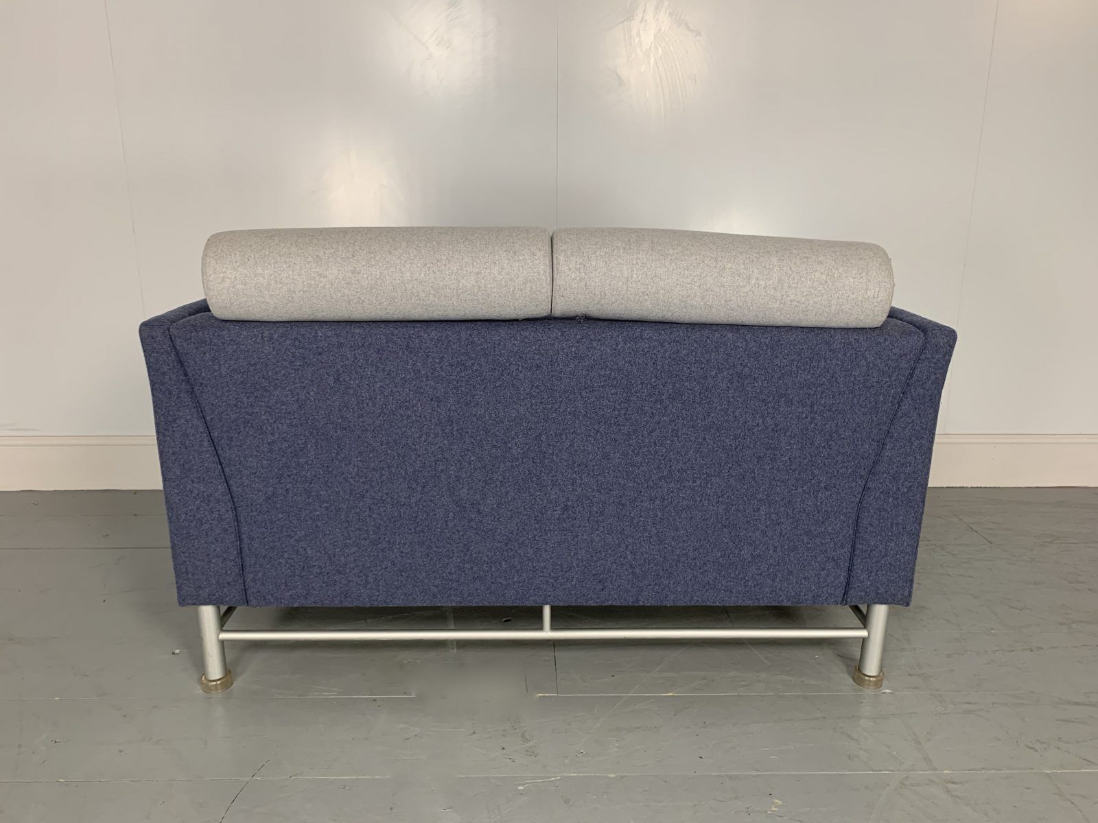 Sublime Rare Knoll “East Side” Sofa By Ettore Sottsass In Blue And Grey Wool photo furniture