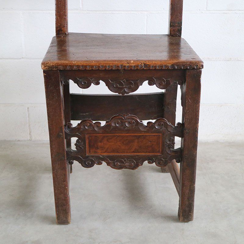 photo vinterior Renaissance Chair In Carved Walnut