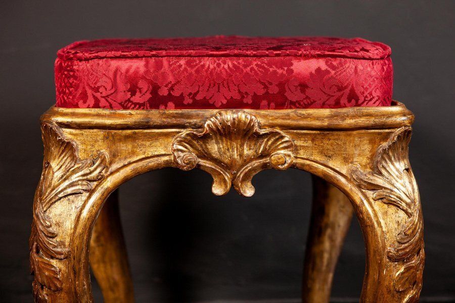 photo furniture Italian 18th Century Giltwood Stool, 1750