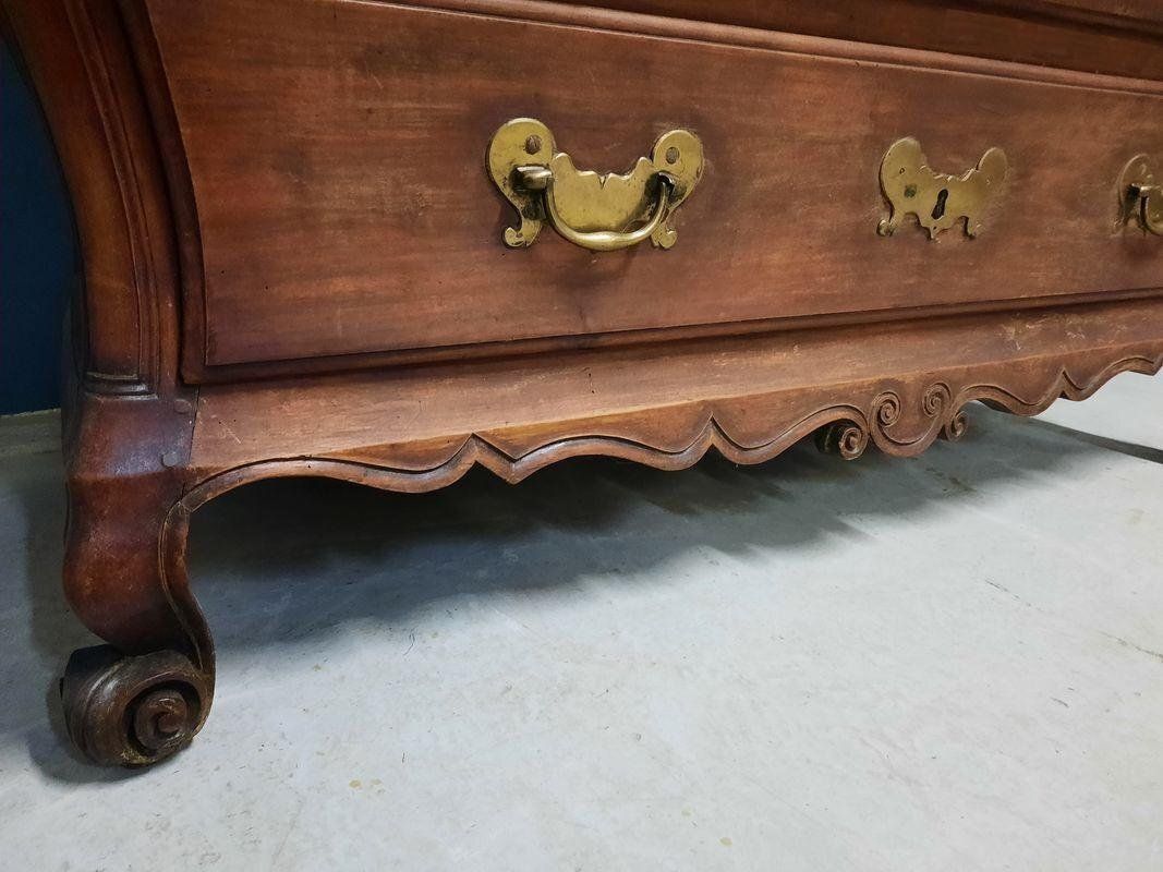 photo furniture Bordeaux Dresser In Mahogany