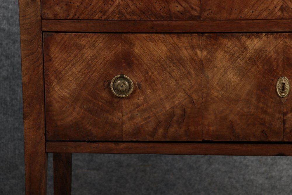 Small Antique Walnut Chest Of Drawers, 1800 photo vintage