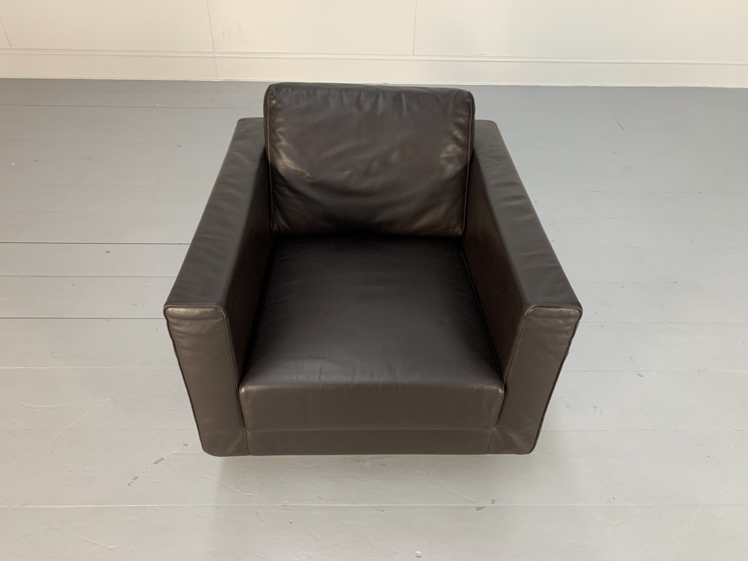 9900.0 Vitra “Park” 2 Sofa & Armchair Suite – In Dark Brown Leather photo