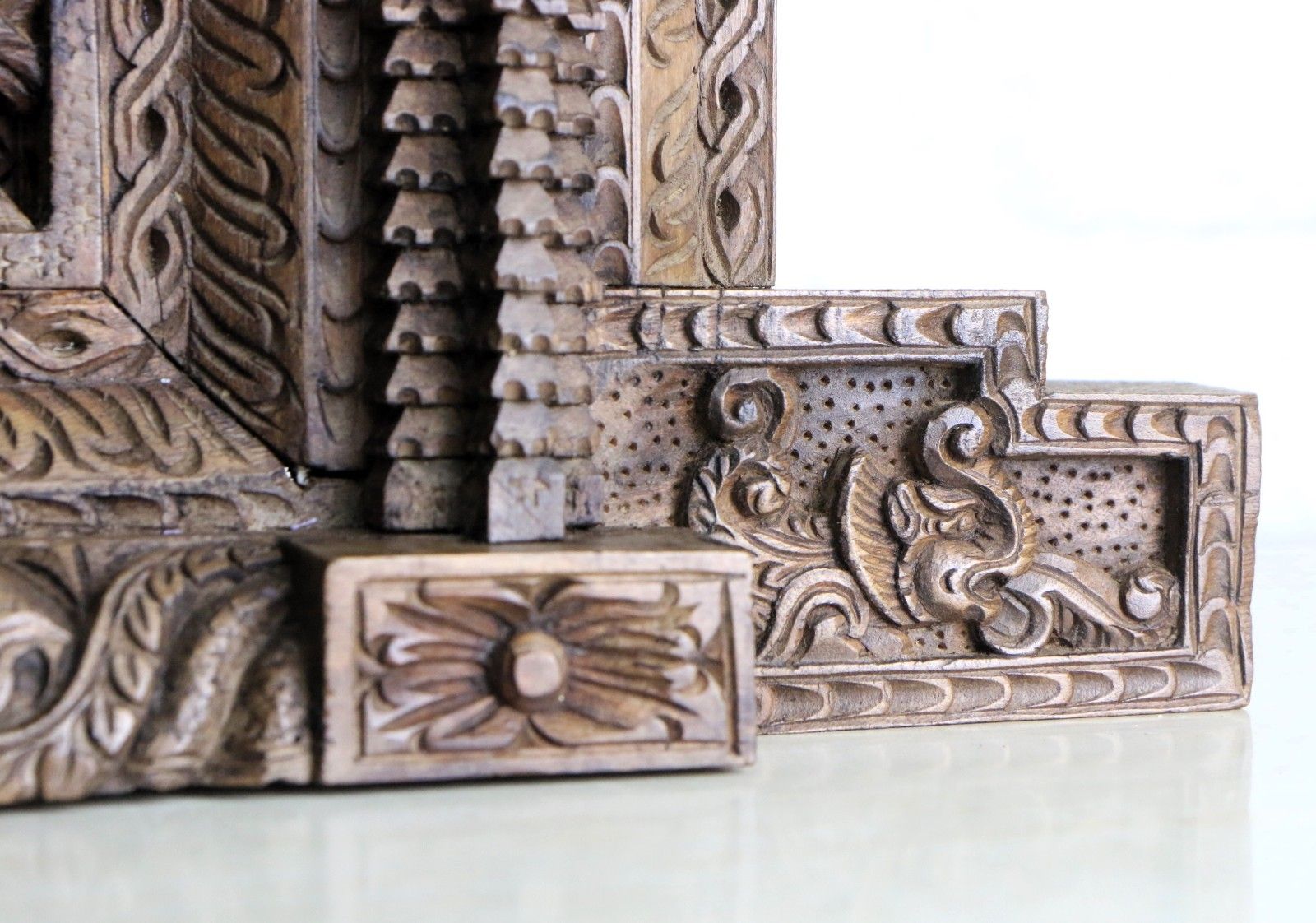 Antique Large Nepalese Wooden Carved Kumari Jhyal Kumari Window Large Decorative photo 245.0
