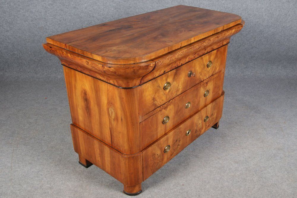 photo vintage Ancient Biedermeier Walnut Chest Of Drawers, 1850s