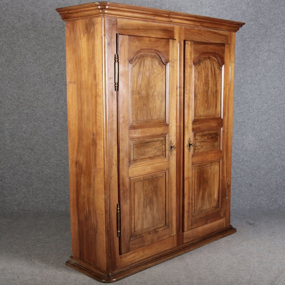 photo vinterior Baroque Wardrobe In Walnut, Freiburg, Switzerland, 1800s