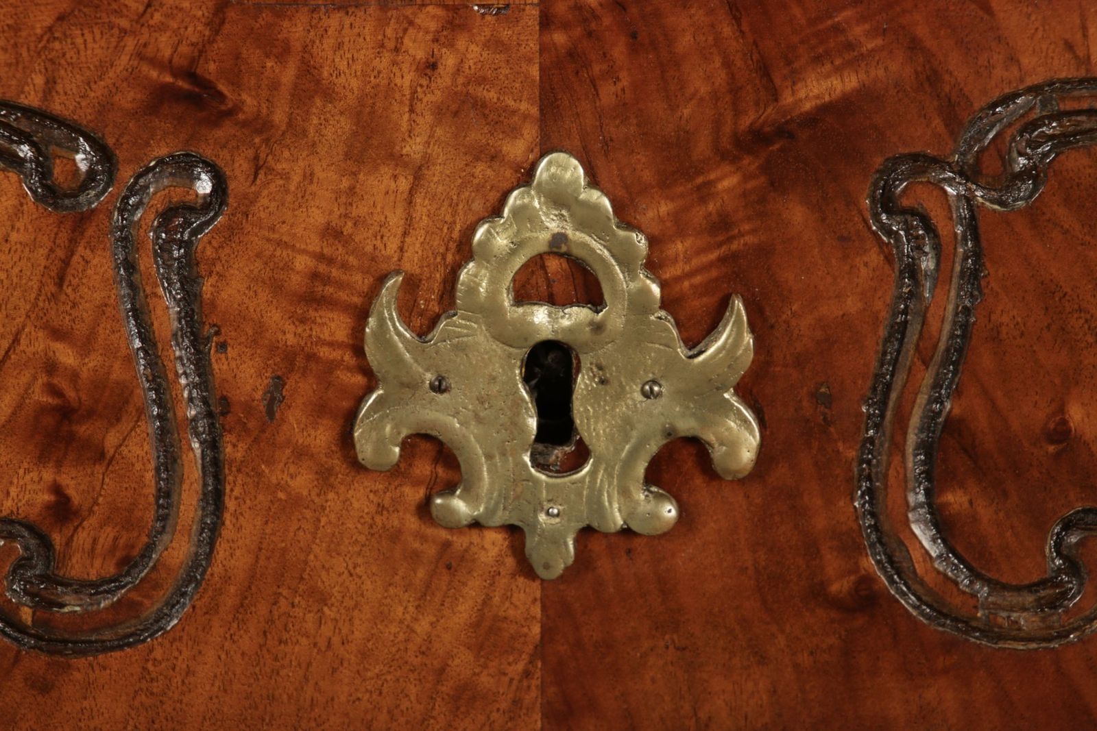 2640.0 18th Century Baroque Chest Of Drawers In Walnut, 1750s photo