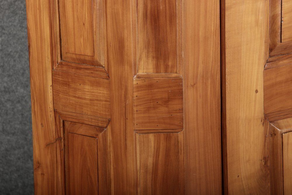 photo vintage Antique Biedermeier Cabinet In Cherry, 1800s
