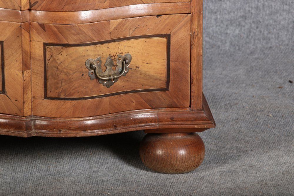photo furniture Antique 18th Century Baroque Tabernacle Secretary In Oak With Walnut Veneer, 1730s