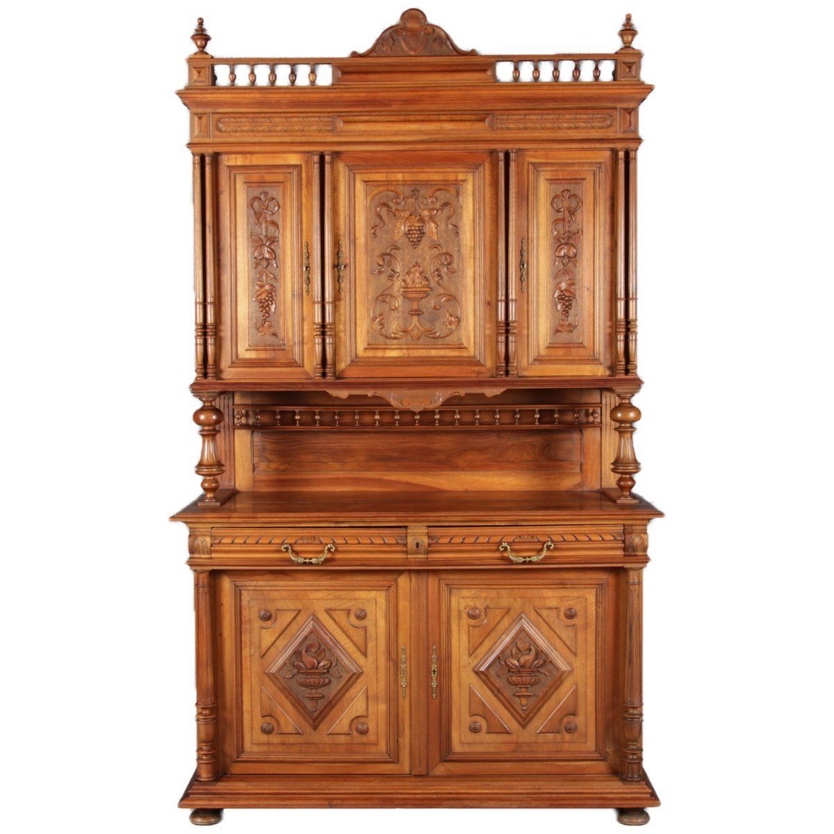 Antique Historicism Buffet In Walnut, 19th Century