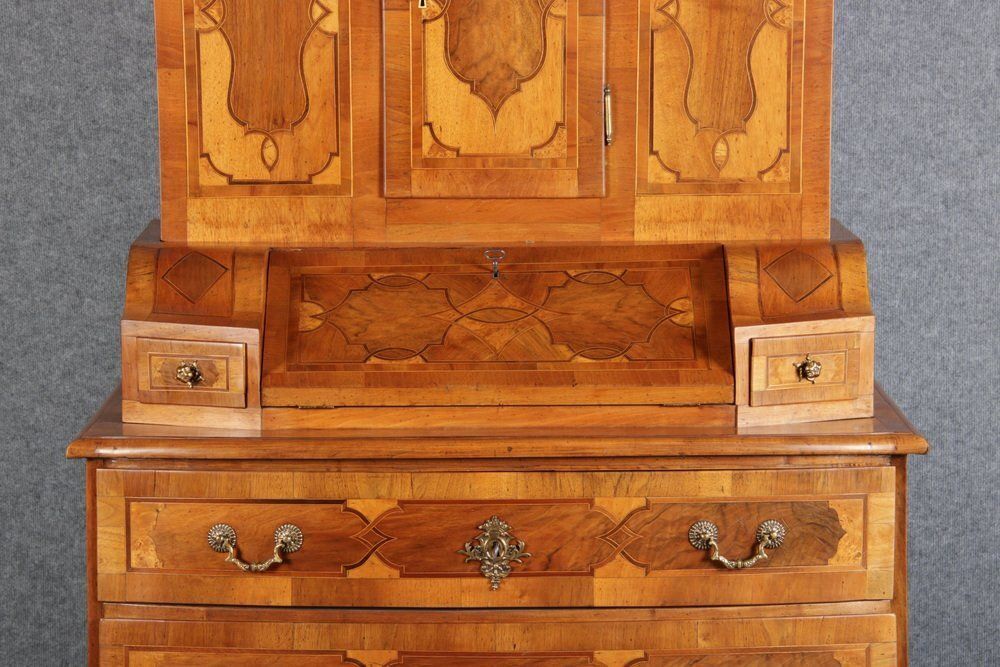 Baroque Secretaire In Walnut, 18th Century photo vinterior