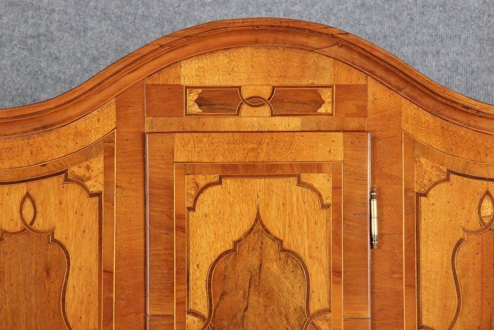 photo furniture Baroque Secretaire In Walnut, 18th Century