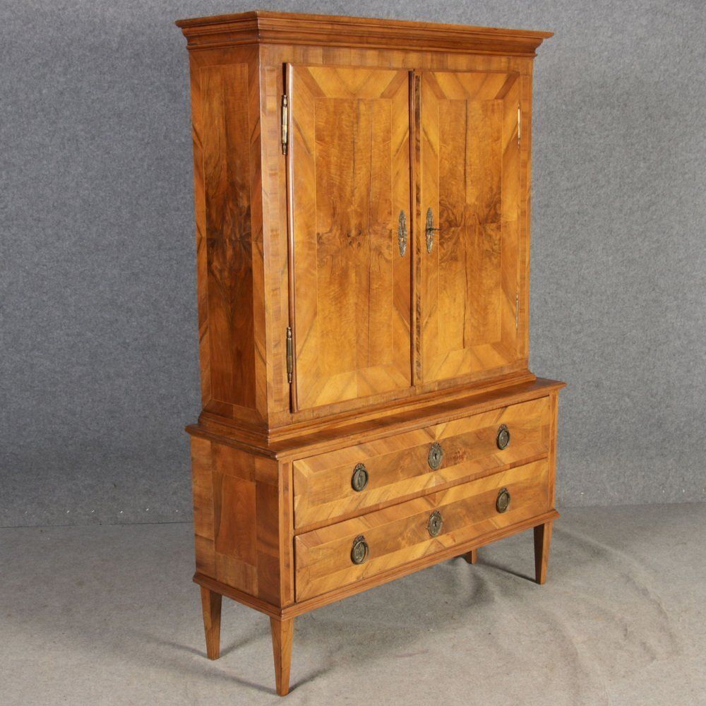 Antique Baroque Cabinet Inn Walnut, 1780 photo vinterior