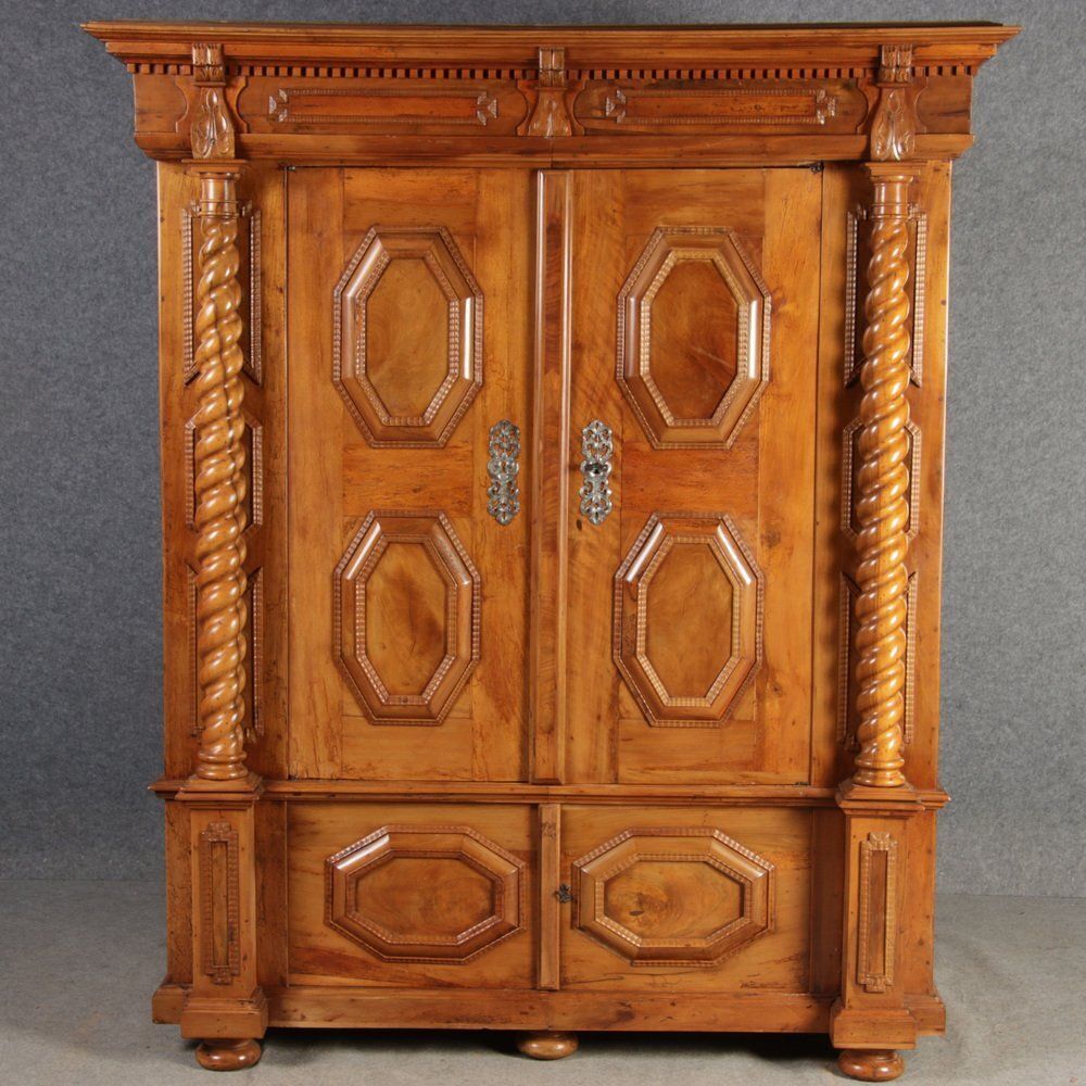 5085.0 Antique Baroque Cabinet In Walnut With Corkscrew Columns, 1690 photo