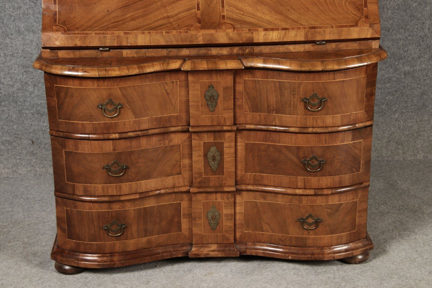 Baroque Walnut Secretary, 1740s photo vinterior