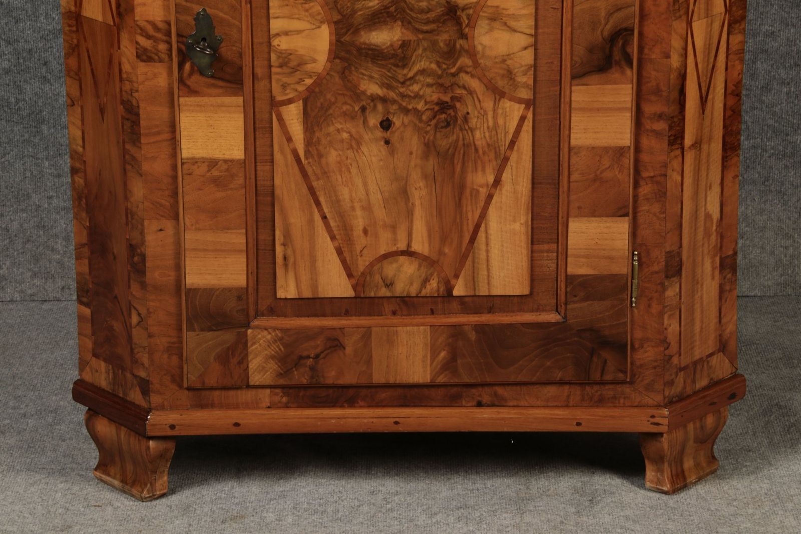 19 Century Baroque Corner Cabinet In Walnut Veneered, 1800s photo buy