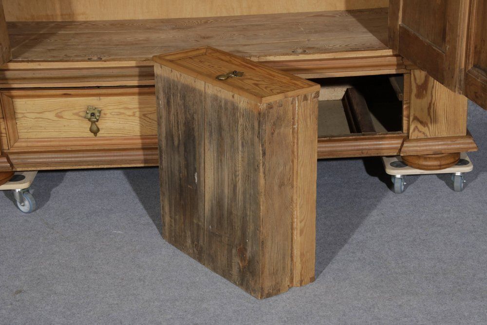 photo buy Antique Baroque Cabinet, Gdansk, 18th Century
