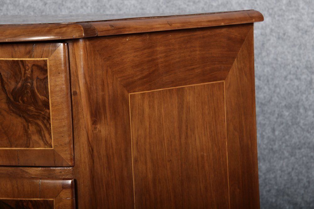photo vintage Baroque Chest Of Drawers, 1750s