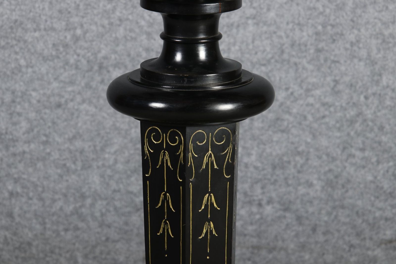 1085.0 Antique Art Nouveau Floral Column In Black Gold, 1900 photo