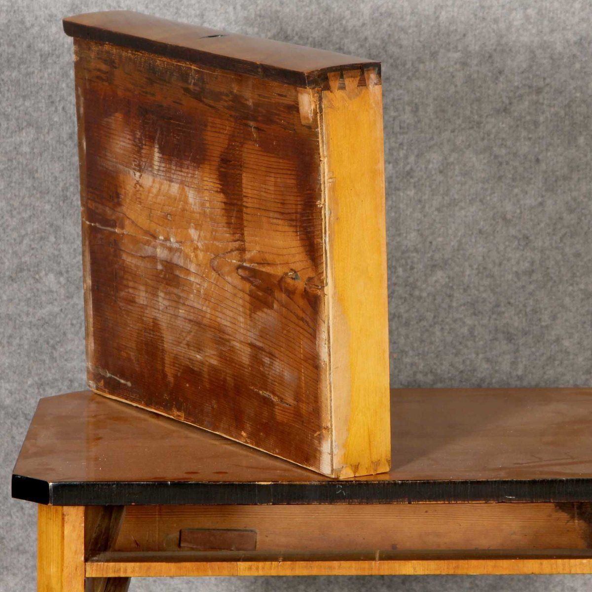photo vinterior 19th Century Lyra Sewing Table In Black Cherry Wood, 1820