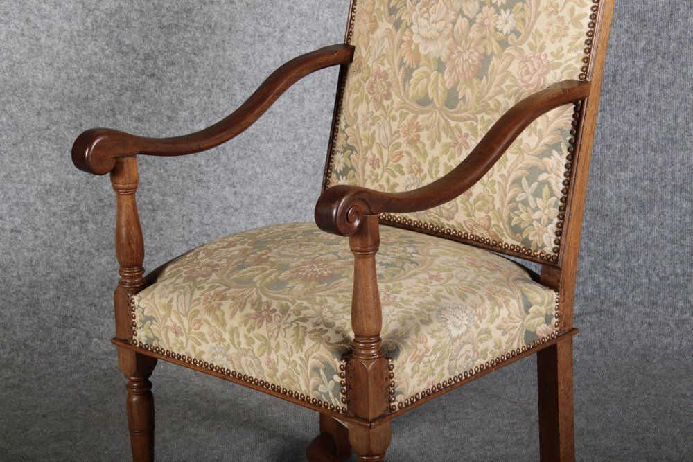530.0 Antique Armchair With Floral Cover In Walnut, 1880 photo