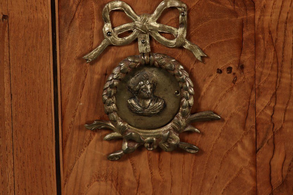photo furniture Small Baroque Chest Of Drawers In Ash Veneer, 1780s