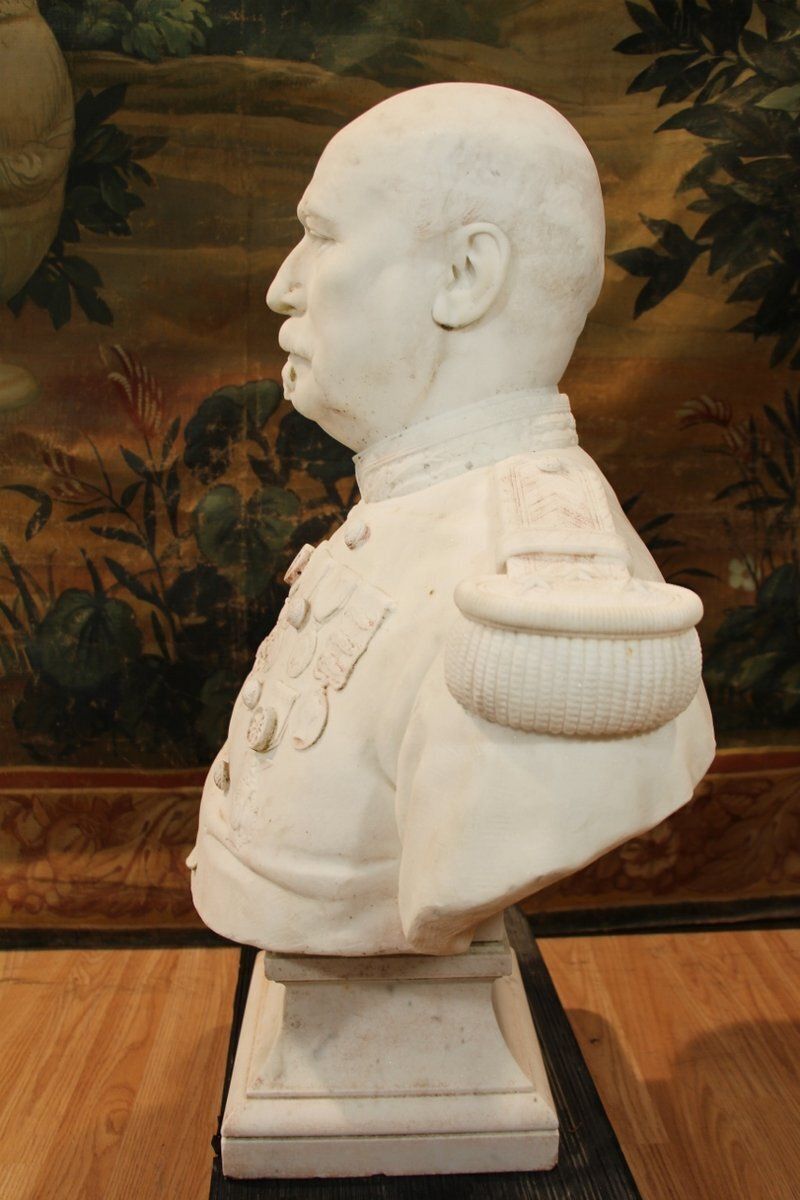 D. Trentacoste, Large Bust Of General, 1873, Carrara Marble photo furniture