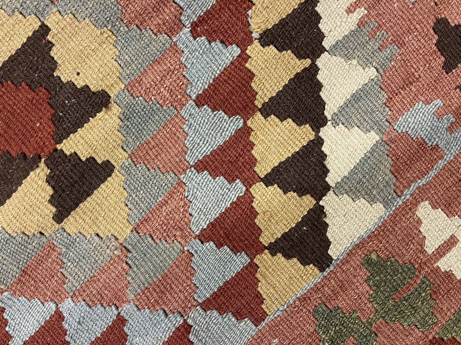 Geometric Kilim Runner Rug, Handmade Wool Contemporary Rug 185 X 103 Cm photo Textiles