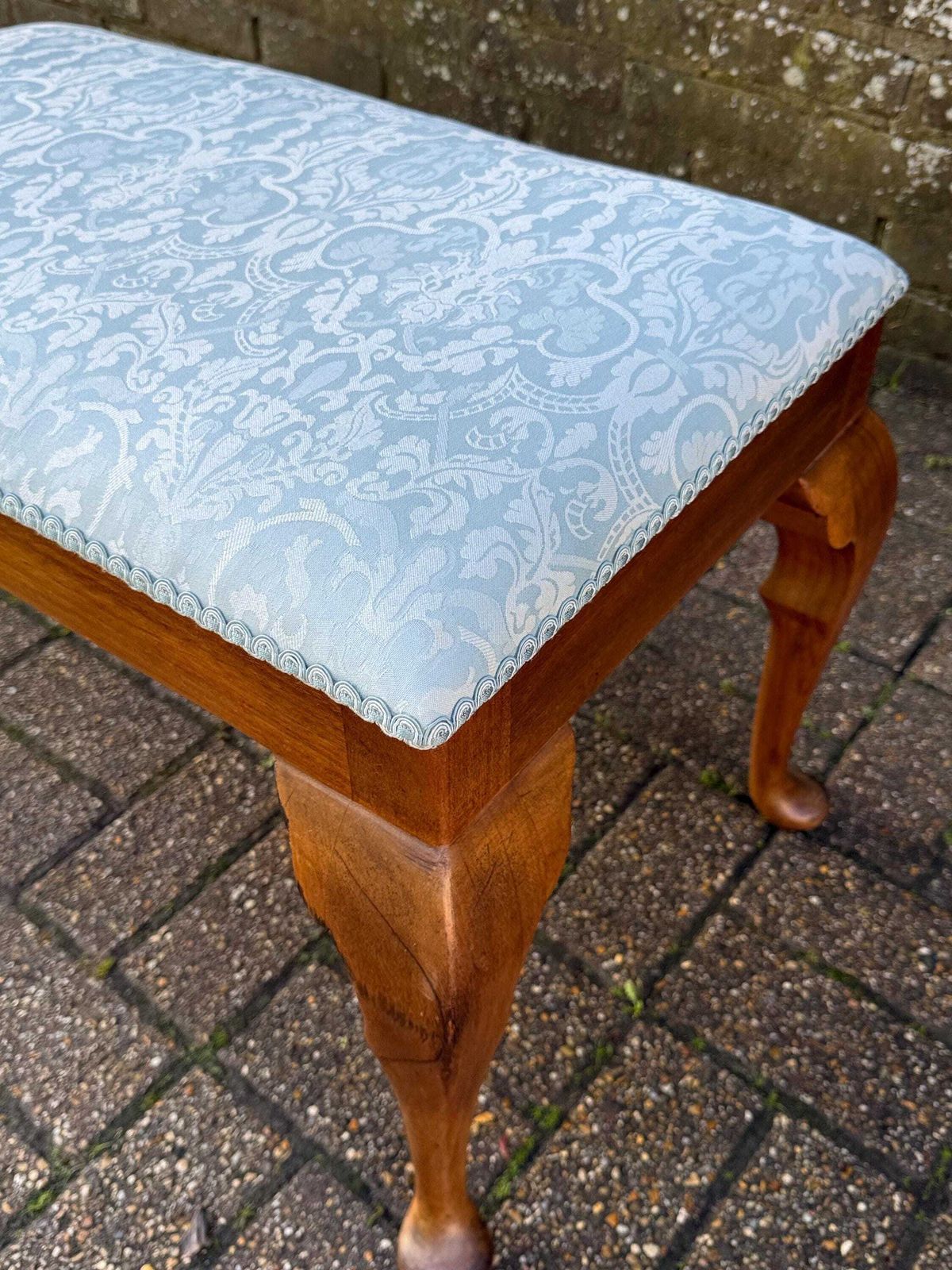 Vintage 1950s Morris Of Glasgow Queen Anne Style Stool, Re Upholstered Mahogany Bench, Mid Century Vanity Seat Blue Damask Fabric photo Furniture