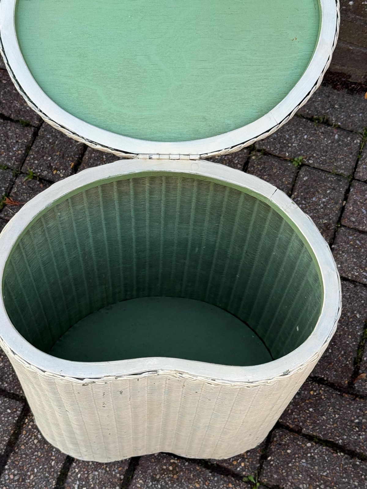 Vintage 1940s Lloyd Loom Lusty Heart Shaped Laundry Basket, Cream Woven Wicker Hamper With Mint Interior, British Art Deco Storage Mcm Decor photo vintage