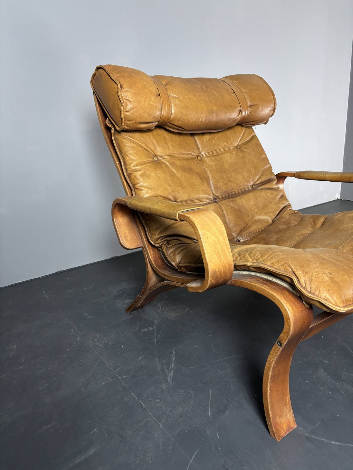 photo vinterior Swedish Leather Bentwood Lounge Chair By Jan Bengstsson, 1970s