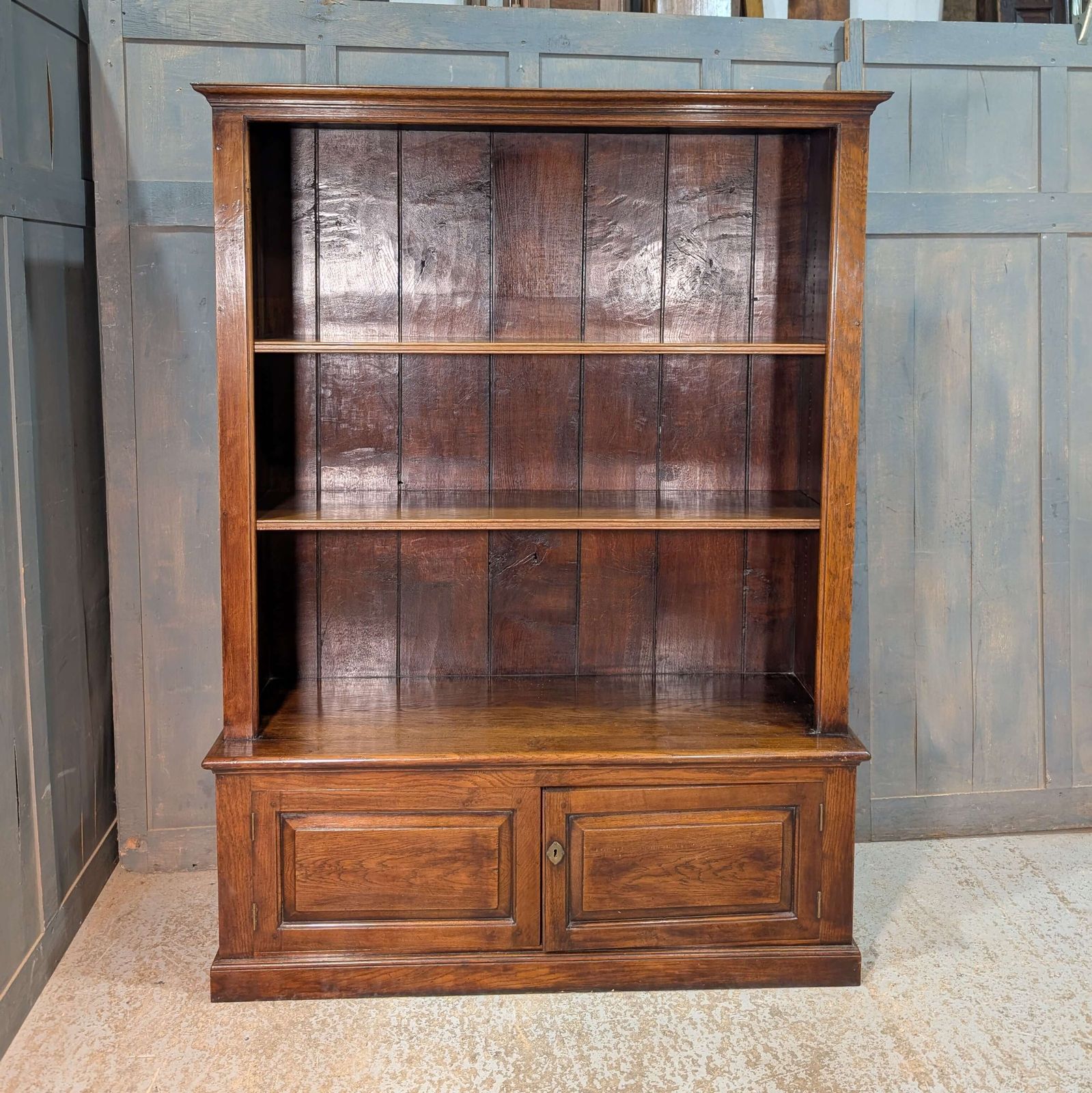 Generously Proportioned Oak Bookcase With Adjustable Shelves photo furniture
