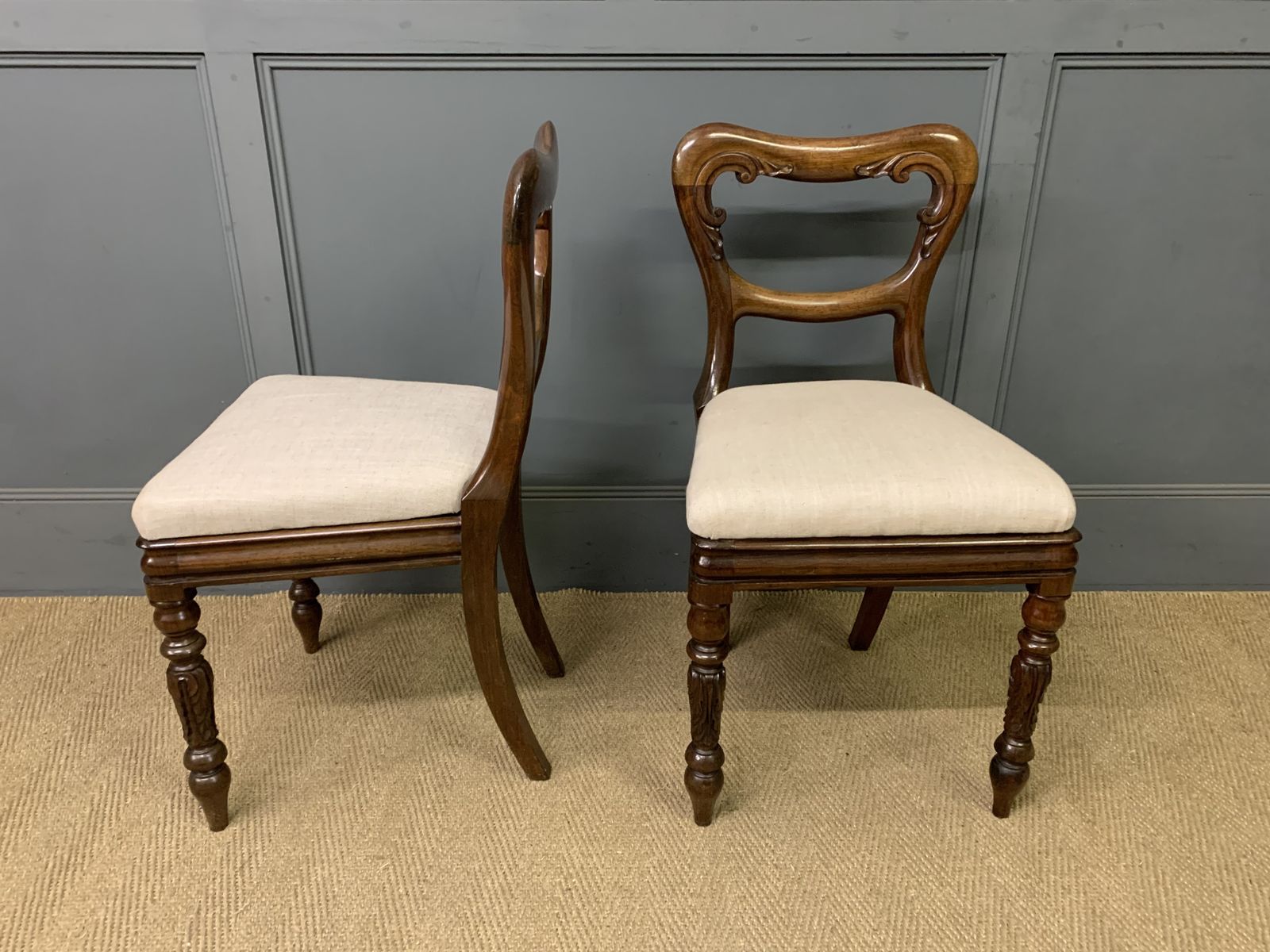 2150.0 Set Of 8 Early Victorian Rosewood Chairs photo