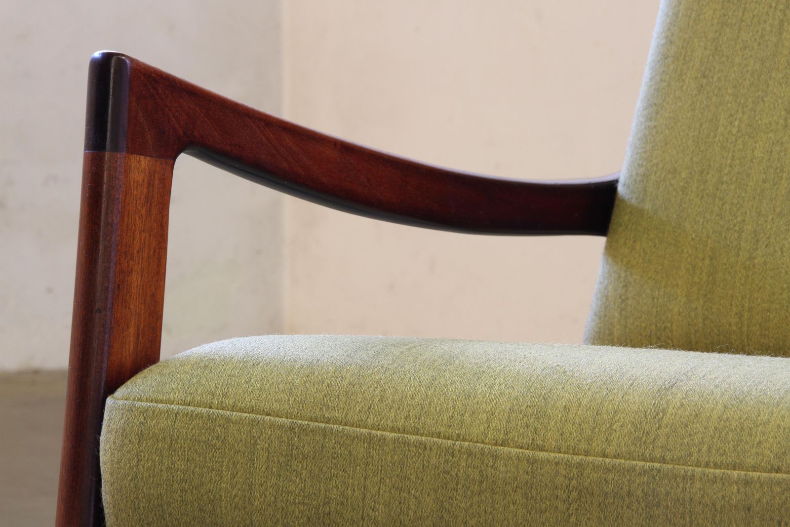 photo furniture Vintage Mahogany Senator High Back Lounge Chair By Ole Wanscher For Cado, 1960s