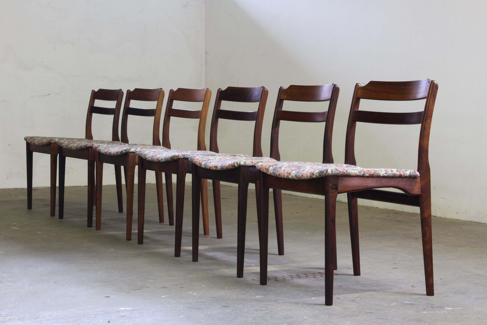 6 Vintage Rosewood Dining Chairs, Denmark, Thorsø Stole Og Møbelfabrik photo for sale