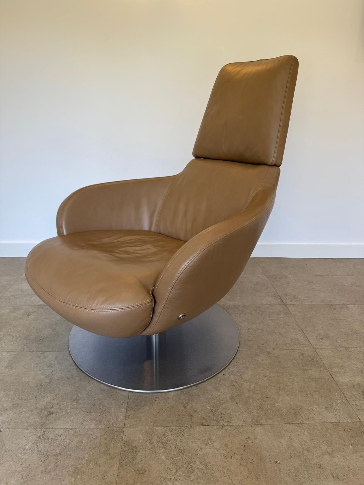 Natuzzi Leather Swivel Armchair / Chair In Light Tan photo furniture