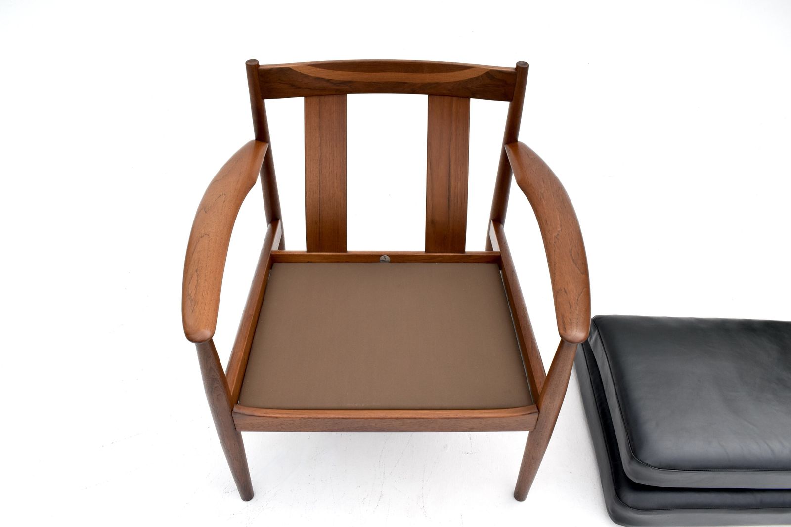 photo vintage Grete Jalk Teak And Leather Lounge Chair