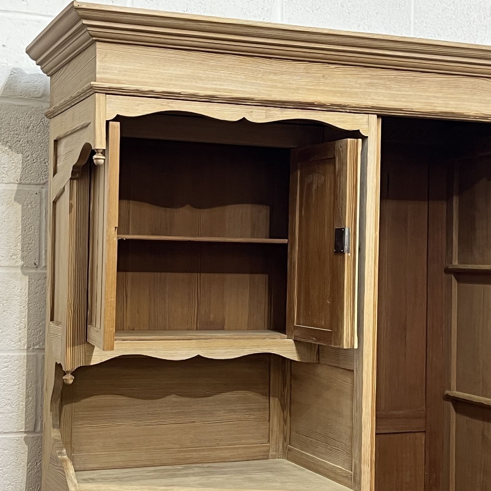 Very Quirky Antique Pine Cupboard Unit With Drawers (Partially Dismantles) photo 1650.0
