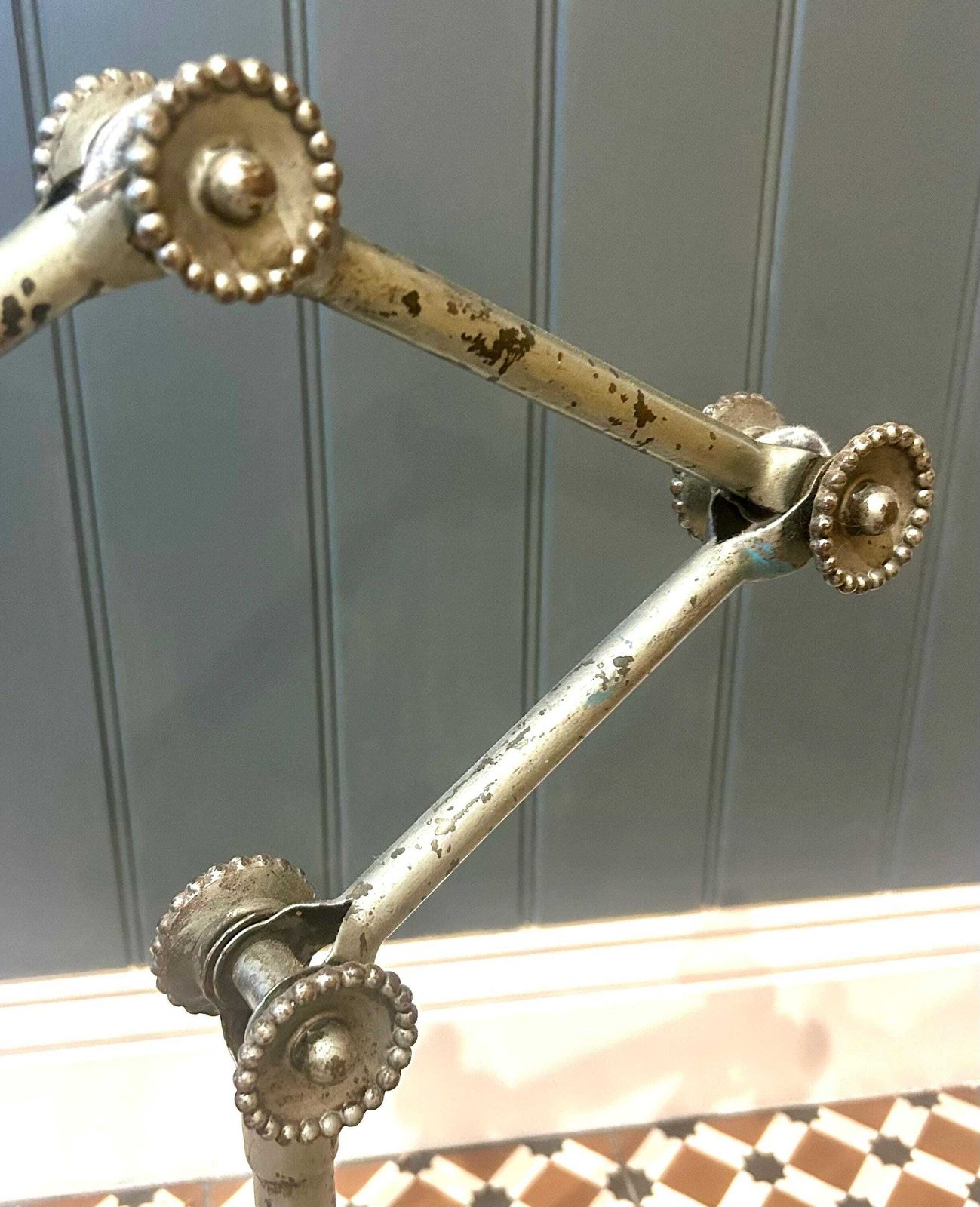 Dugdills Daisy Cog Wheel Industrial Desk Vintage Lamp Light Factory Retro Antique Lighting Office photo vinterior